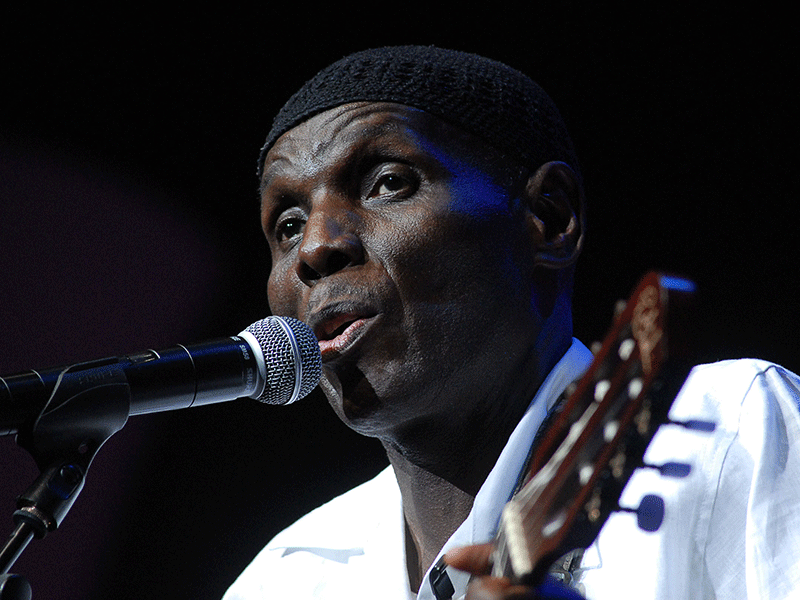Oliver Mtukudzi