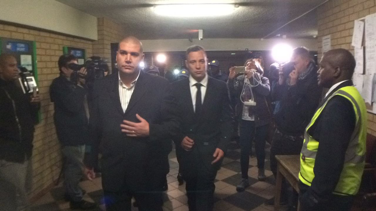 Oscar Pistorius leaving court_jacanews