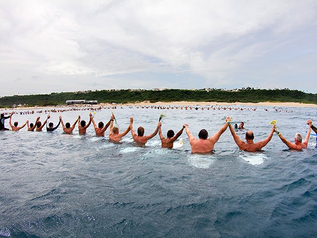 Paddle out - getty