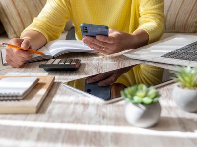 What defines middle class in South Africa and how much do you need to earn?