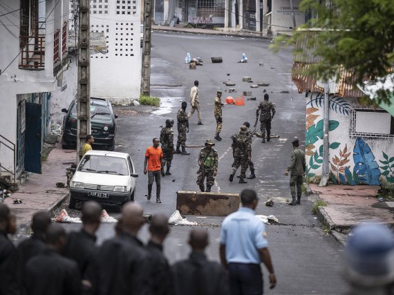 Unrest erupts as Comoros opposition rejects presidential vote