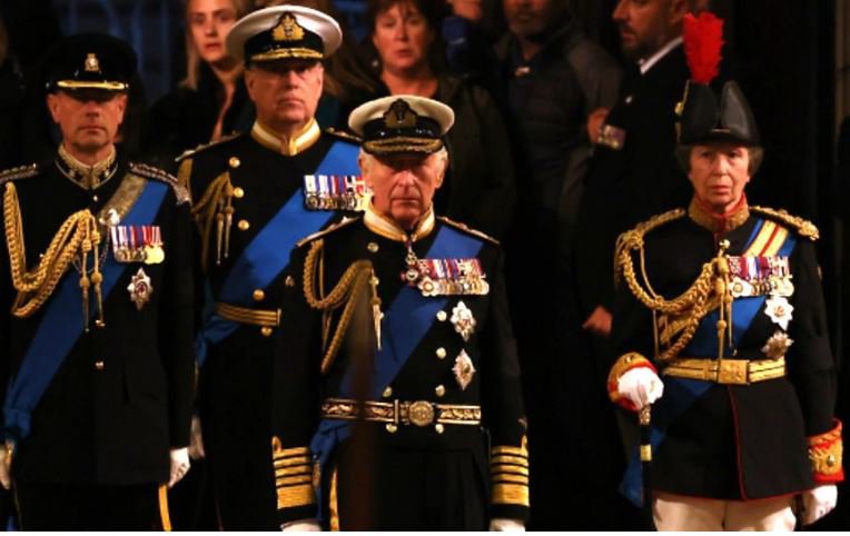 Children vigil at queen's coffin