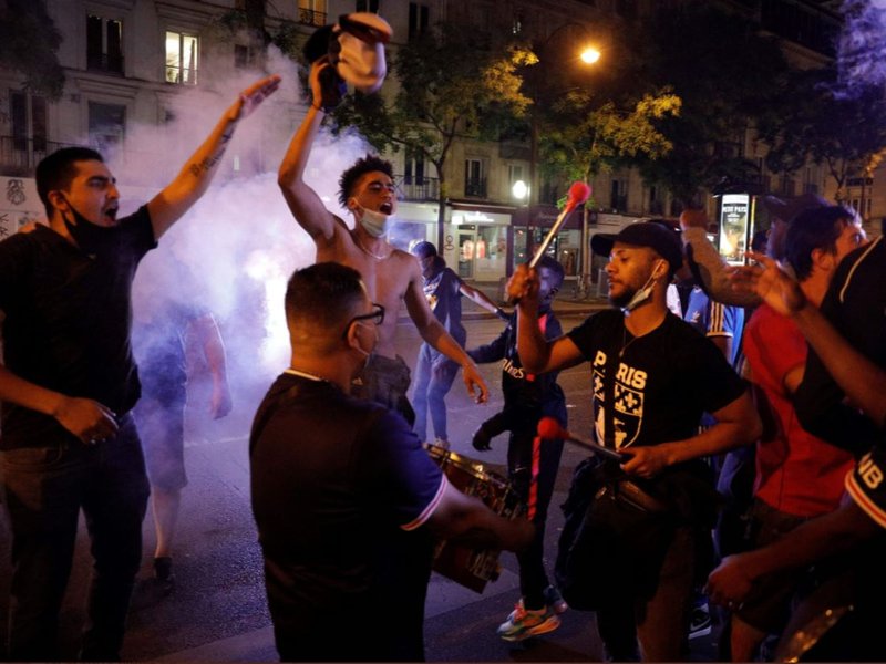 cops arrested celebarting psg fans