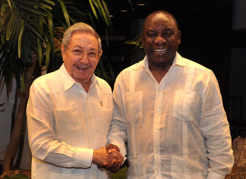 Cyril Ramaphosa with Raul Castro