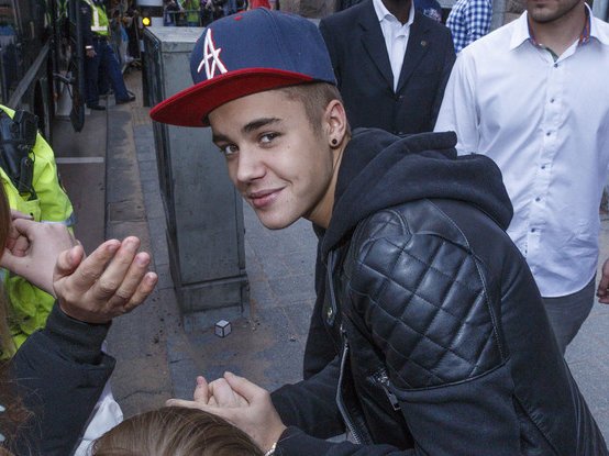 rs_560x415-130414113232-1024.bieber.cm.41413_copy.jpg