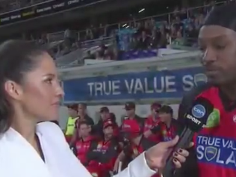 Chris Gayle openly flirts with female reporter on live TV 