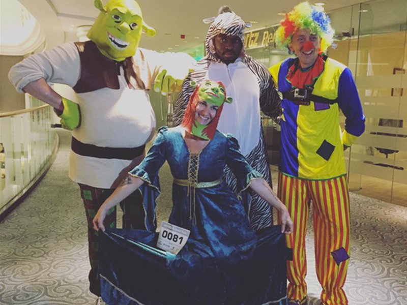 Shrek, Fiona and Donkey Care to Climb