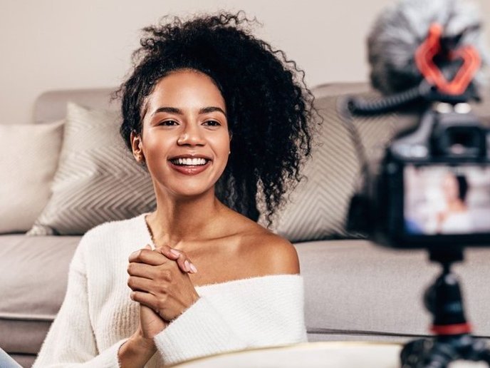 Starting a side hustle in 2022? Here's how social media can help