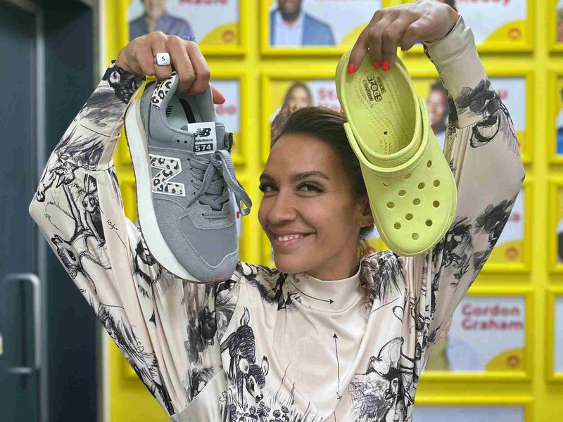 This "Wrong Shoe Theory" solves all fashion problems