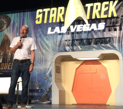 Patrick Stewart to reprise Star Trek role in new series