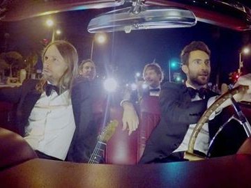 sugar-video-stills-maroon-5.jpg