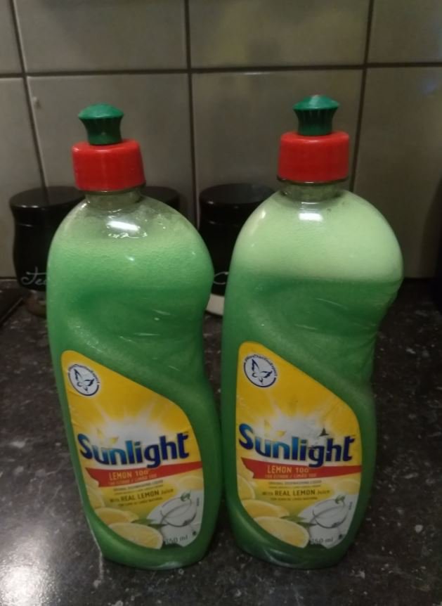 A Sunlight dishwashing liquid hack