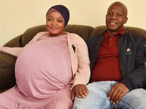 Gosiame Sithole and husband Teboho Tsotetsi - gave birth to 10 babies