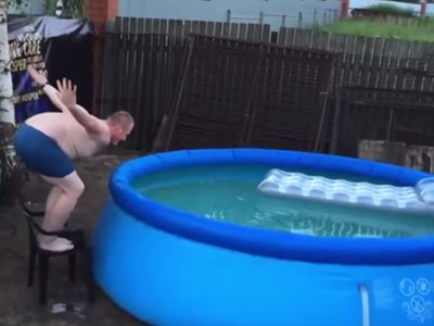 The funniest attempt at jumping into a pool