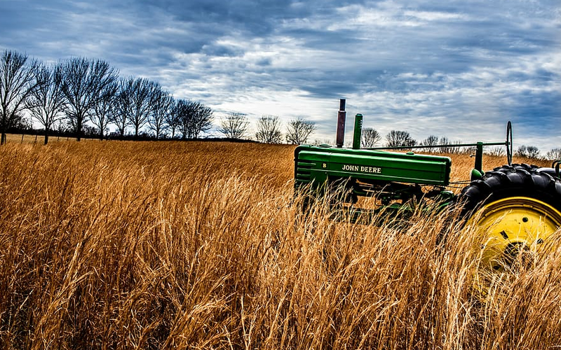 tractor_john_deere_farming.PNG