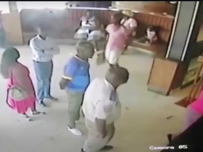 Traffic officer suspended after cellphone theft video