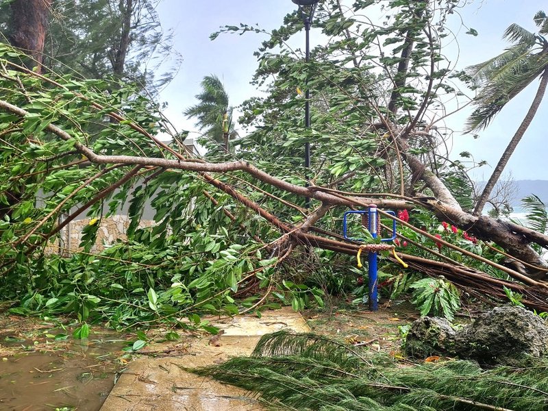 Strong earthquakes, cyclones rattle Vanuatu