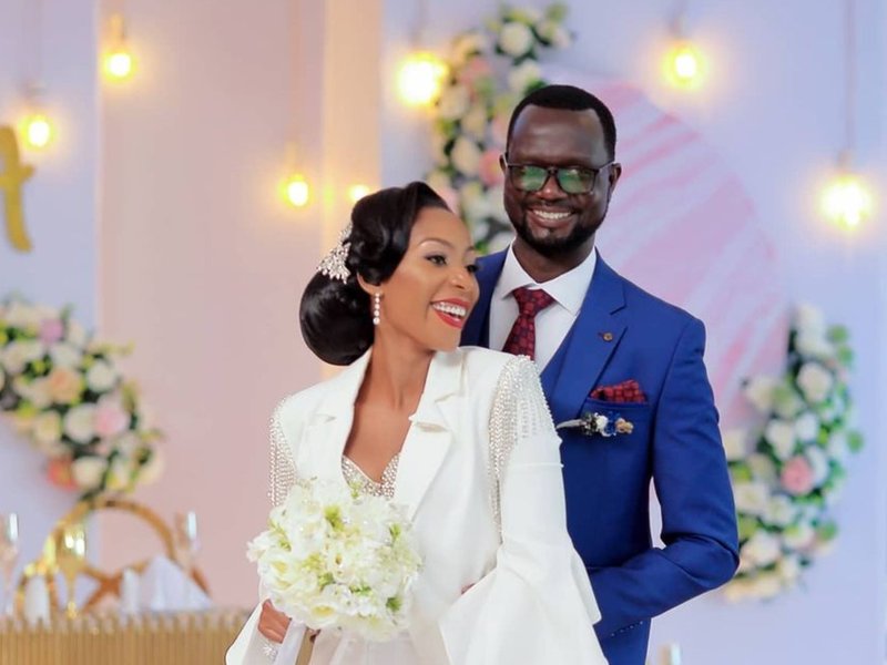 Anna Bozman and Travis Thompson wedding photo