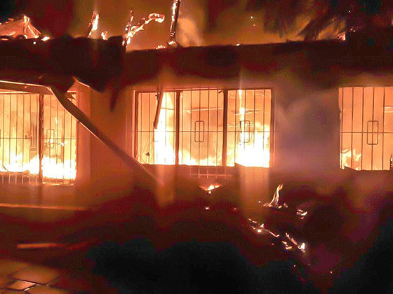 Man escapes unharmed as fire engulfs Winklespruit home