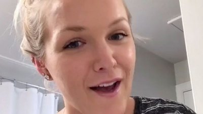 Woman agrees to be a bridesmaid for a woman she met online two days prior - Vimarsana News