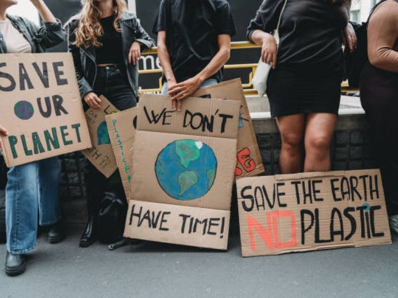 A group of women - standing up against climate change / istockphoto