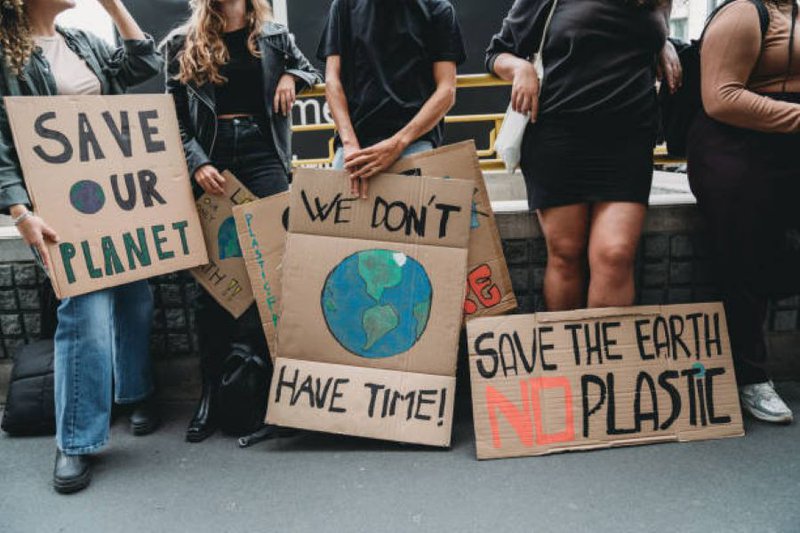 A group of women - standing up against climate change / istockphoto