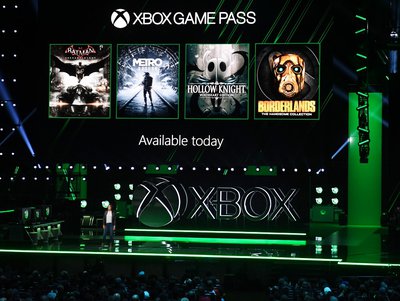 Microsoft gives glimpse of new Xbox console